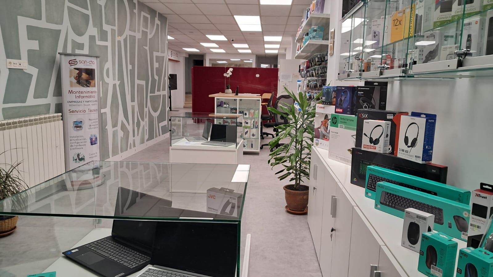 Tienda de San-Cha Informática en Aranda de Duero